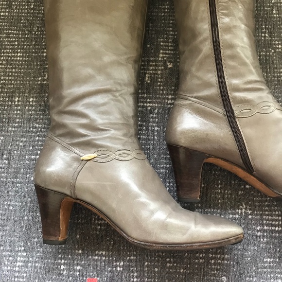 Vintage Salvatore Ferragamo Grey Boots - 8.5 - Picture 1 of 4